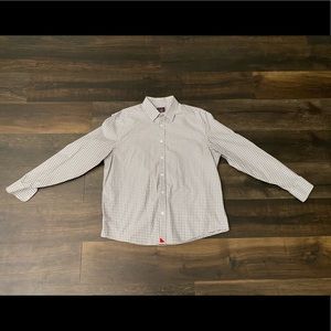 UNTUCKit Men’s Relaxed Fit Button Down Shirt
